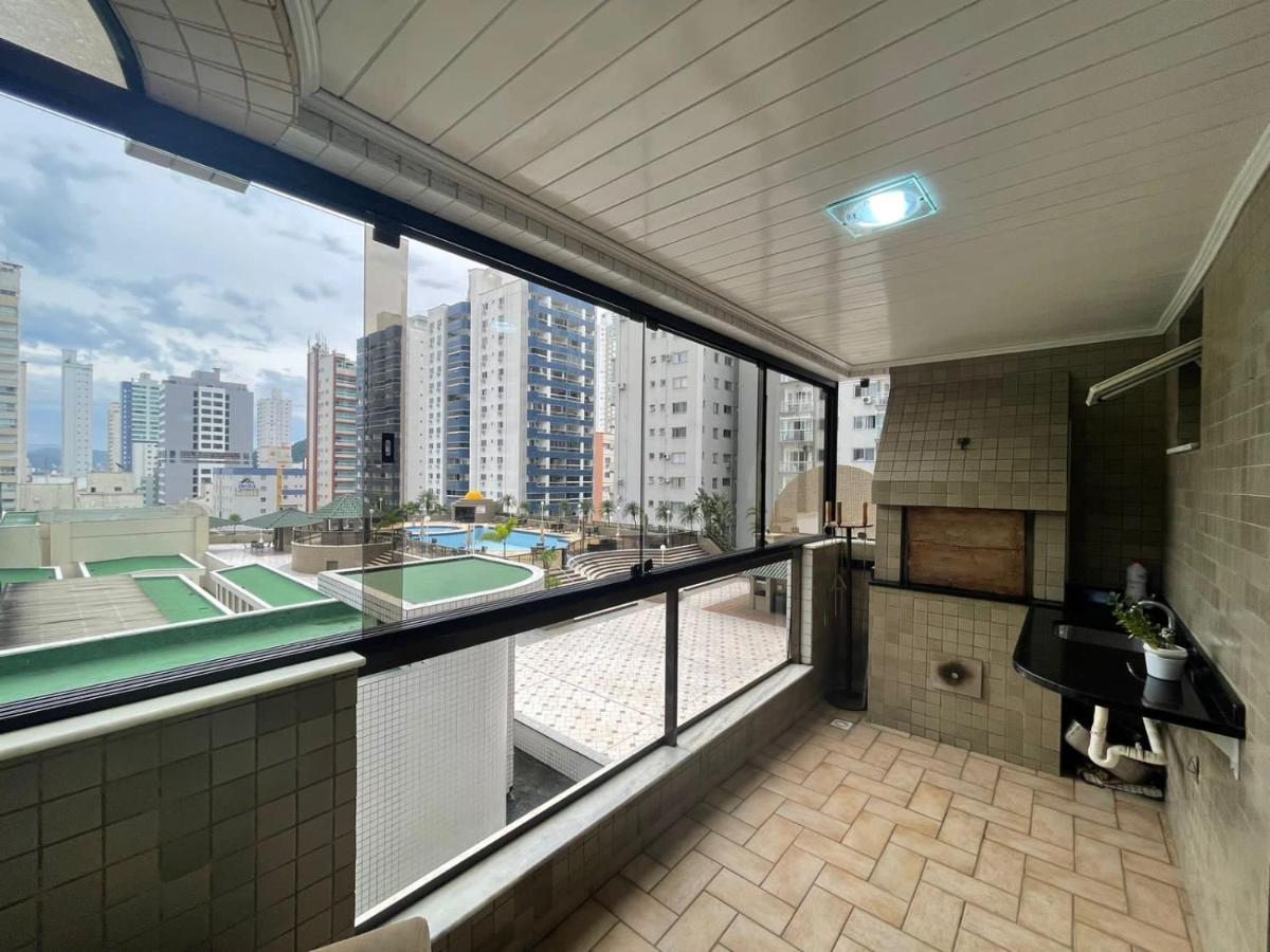 Apto A 30M Da Praia Sobre Shopping Atlantico Balneario Camboriu Exterior photo